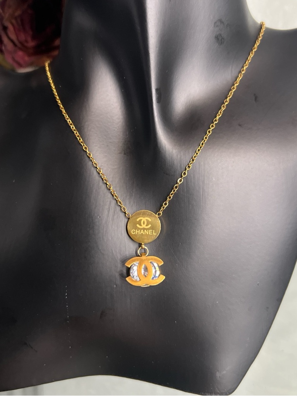 Gold tone necklace